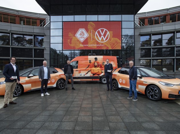 KNVB en Volkswagen verduurzamen ‘voetbalverkeer’ met nieuwe samenwerking